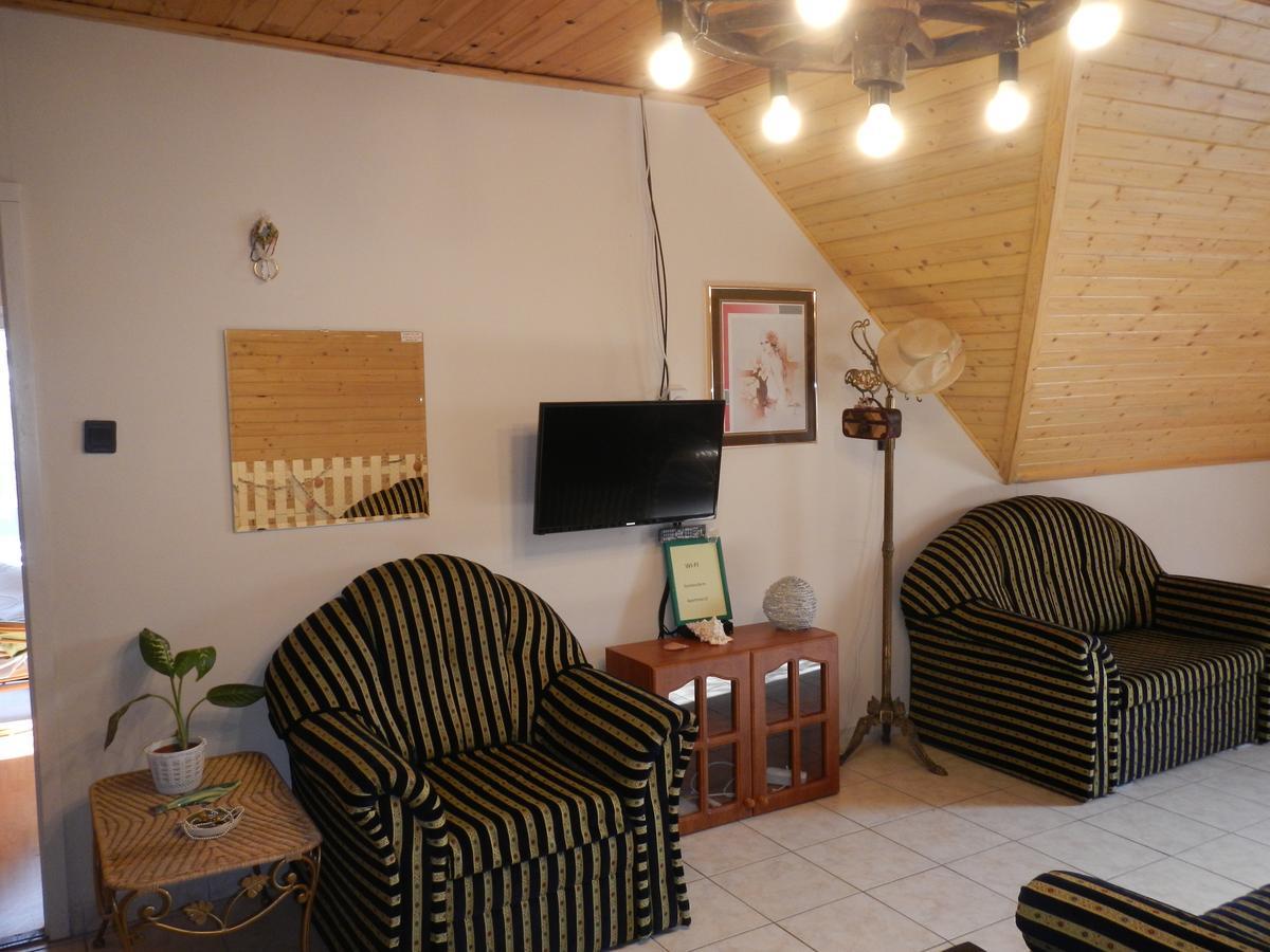 Vakacio Apartman Balatonalmádi Exteriör bild