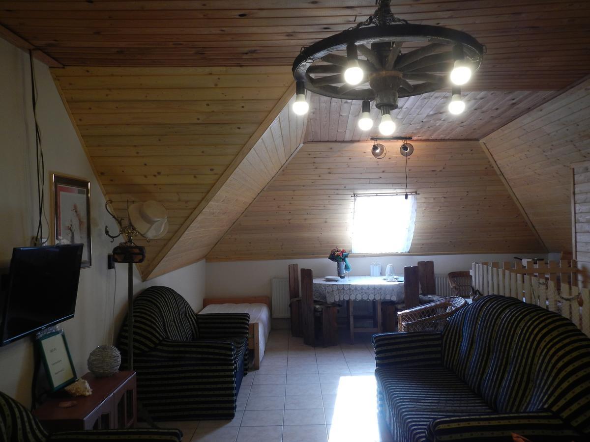 Vakacio Apartman Balatonalmádi Exteriör bild